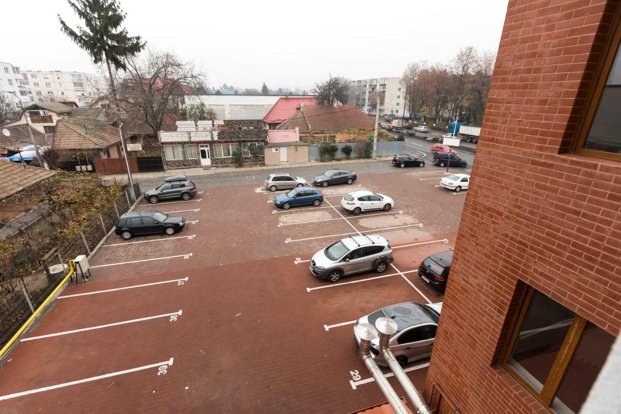 Travel Homzzz Apartments Тыргу-Муреш Экстерьер фото
